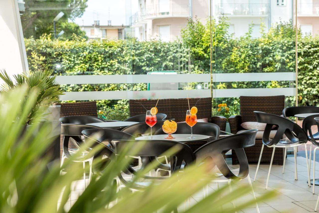 Hotel & Aparthotel Carinthia S Jesolo Extérieur photo