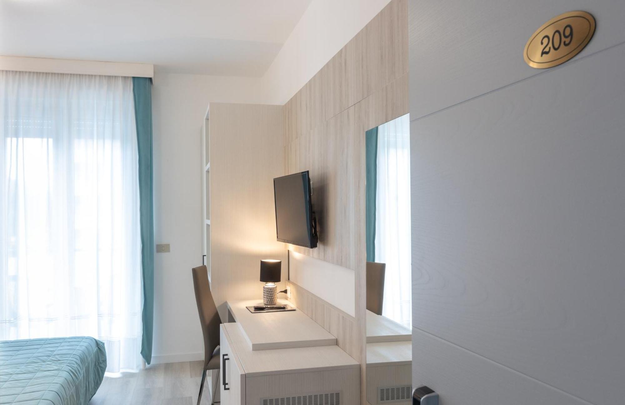 Hotel & Aparthotel Carinthia S Jesolo Extérieur photo